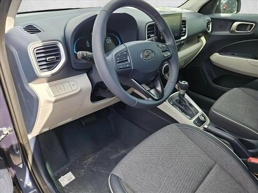 2026 Hyundai VENUE SEL w/Two-Tone Roof