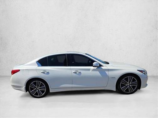 2016 INFINITI Q50 Hybrid Base