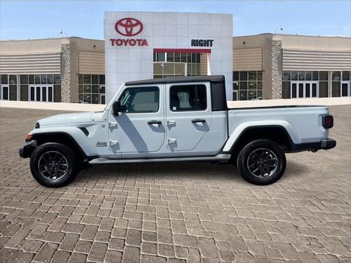 2022 Jeep Gladiator Overland
