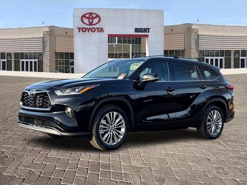 2023 Toyota Highlander Platinum