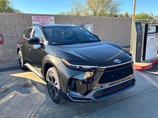 2024 Toyota bZ4X XLE