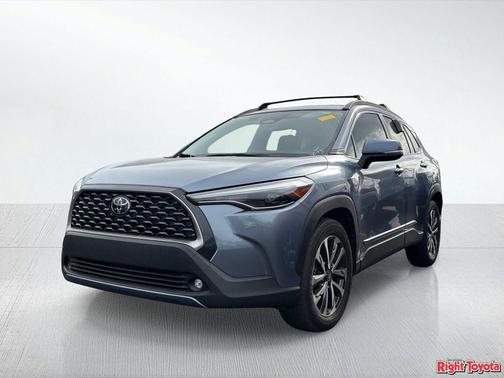 2024 Toyota Corolla Cross XLE