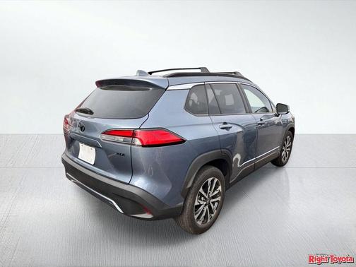 2024 Toyota Corolla Cross XLE