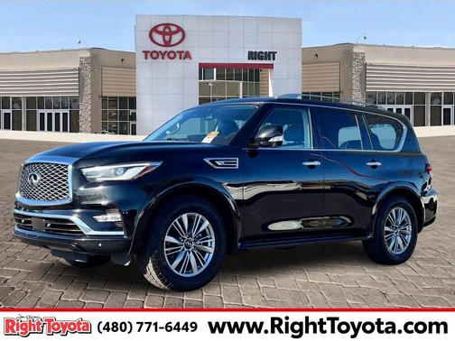 2022 INFINITI QX80 Luxe