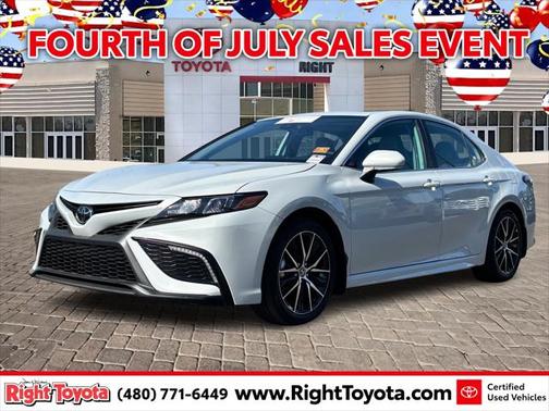 2024 Toyota Camry SE