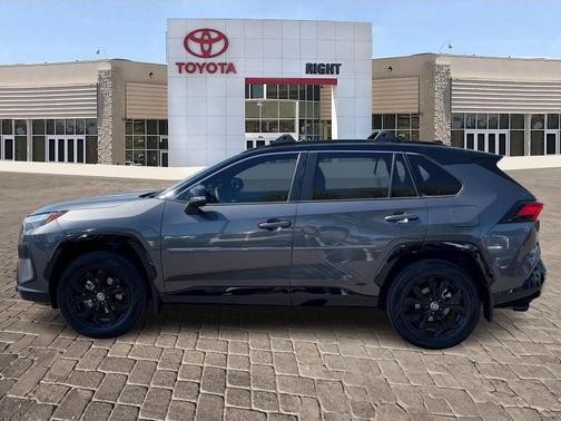 2022 Toyota RAV4 Hybrid SE