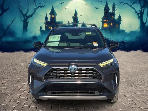 2022 Toyota RAV4 Hybrid SE