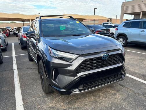 2022 Toyota RAV4 Hybrid SE