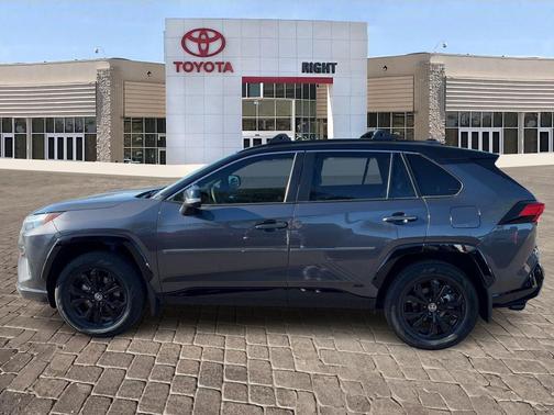 2022 Toyota RAV4 Hybrid SE
