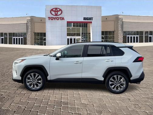 2025 Toyota RAV4 XLE Premium