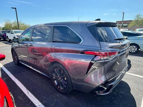 2021 Toyota Sienna XSE 7 Passenger