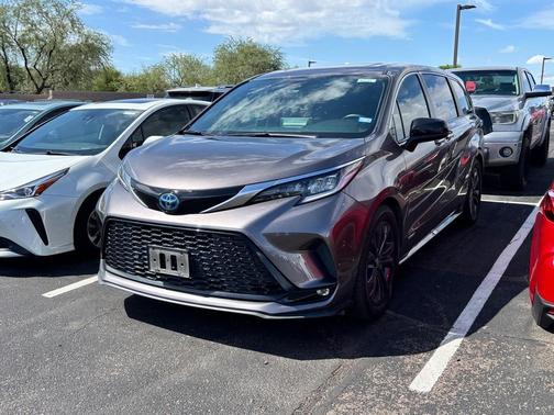 2021 Toyota Sienna XSE 7 Passenger