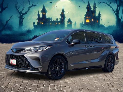 2021 Toyota Sienna XSE 7 Passenger