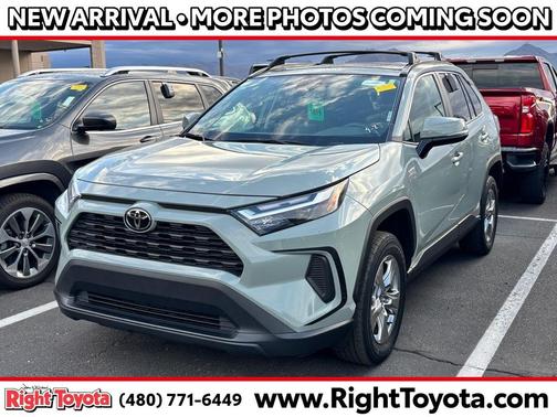 2022 Toyota RAV4 XLE