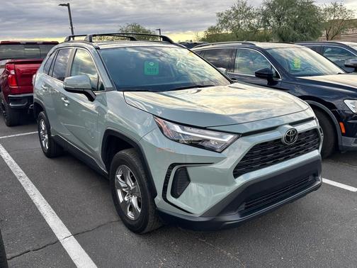 2022 Toyota RAV4 XLE