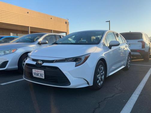 2025 Toyota Corolla LE