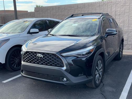 2025 Toyota Corolla Cross XLE