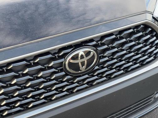 2025 Toyota Corolla Cross XLE