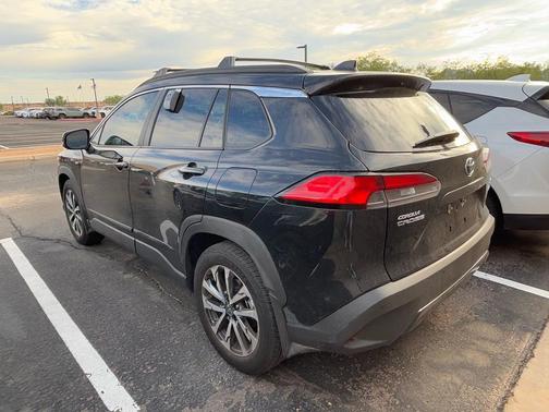 2025 Toyota Corolla Cross XLE