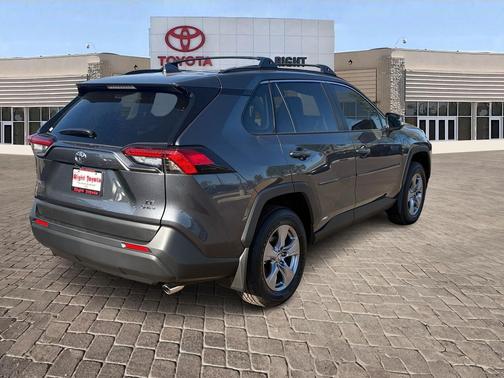 2025 Toyota RAV4 Hybrid LE