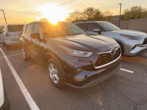 2020 Toyota Highlander LE