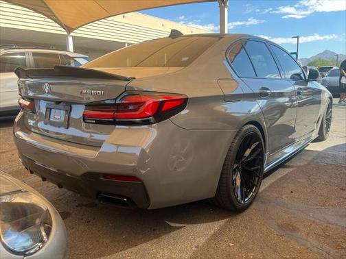 Bernina Grey Amber Effect Metallic 2022 BMW M550 i Xdrive