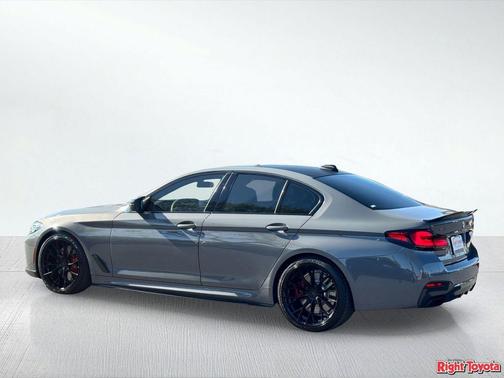 Bernina Grey Amber Effect Metallic 2022 BMW M550 i Xdrive