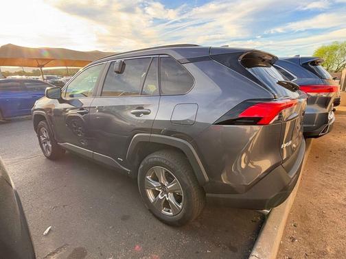 2025 Toyota RAV4 Hybrid LE