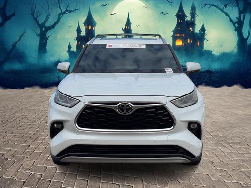 2022 Toyota Highlander Platinum