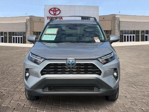 2023 Toyota RAV4 Hybrid XLE Premium