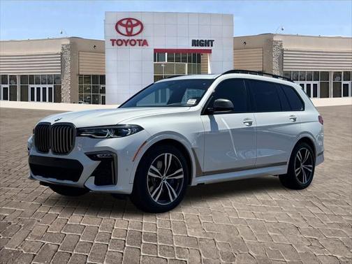 2022 BMW X7 M50i