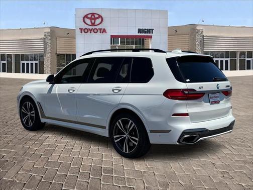 2022 BMW X7 M50i
