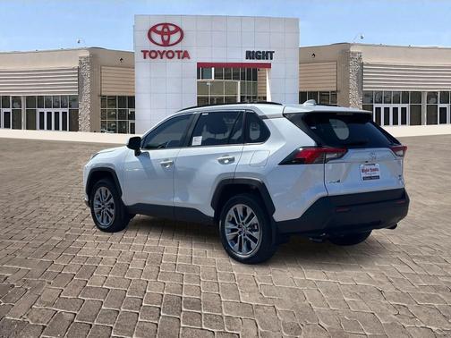 2025 Toyota RAV4 XLE Premium