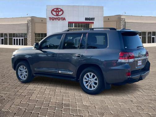2018 Toyota Land Cruiser Base