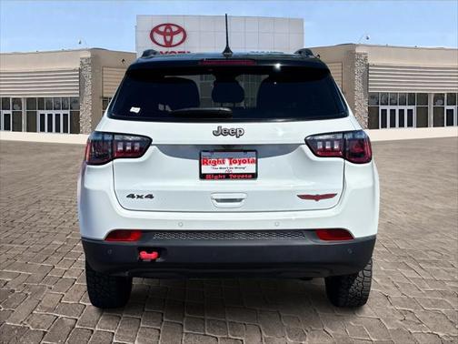 2024 Jeep Compass Trailhawk