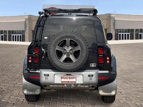 2023 Land Rover Defender 110 S