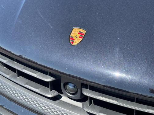2023 Porsche Macan Base