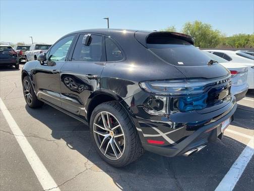 2023 Porsche Macan Base