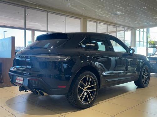 2023 Porsche Macan Base