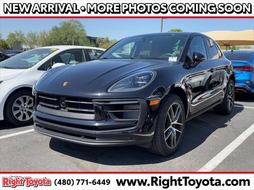 2023 Porsche Macan Base