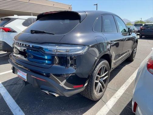 2023 Porsche Macan Base