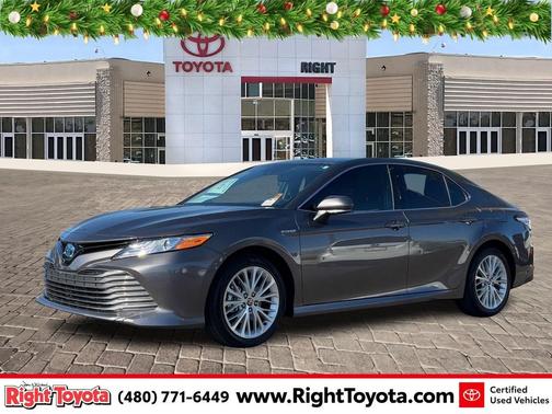 2020 Toyota Camry Hybrid XLE