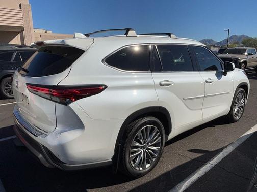 2021 Toyota Highlander Platinum