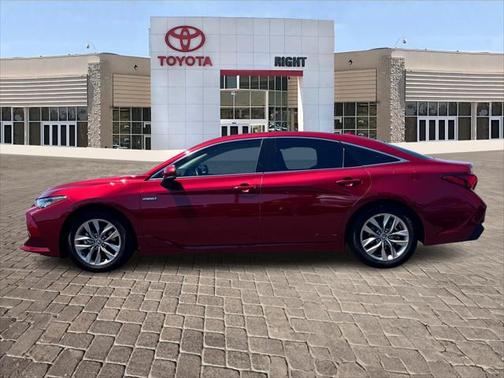 2021 Toyota Avalon Hybrid XLE Plus
