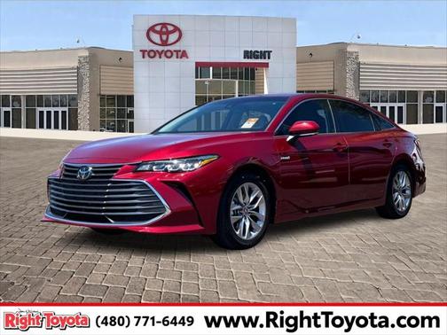 2021 Toyota Avalon Hybrid XLE Plus