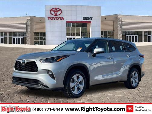 2024 Toyota Highlander LE