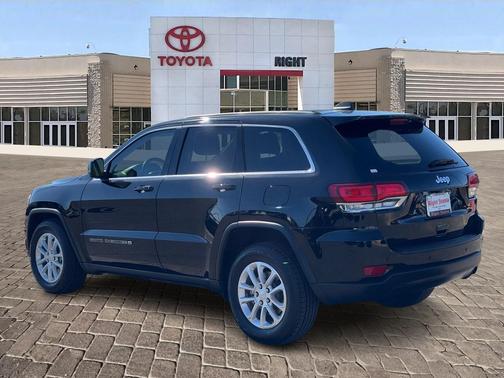 2022 Jeep Grand Cherokee Laredo