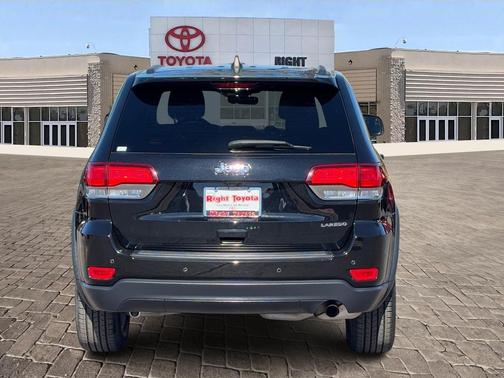 2022 Jeep Grand Cherokee Laredo