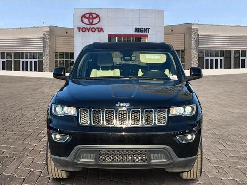 2022 Jeep Grand Cherokee Laredo