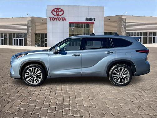 2023 Toyota Highlander Platinum